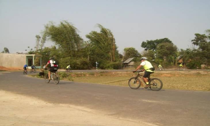 10 DAYS CYCLING TO HUE