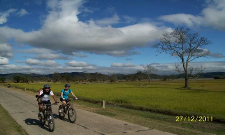 10 DAYS CYCLING TO HUE